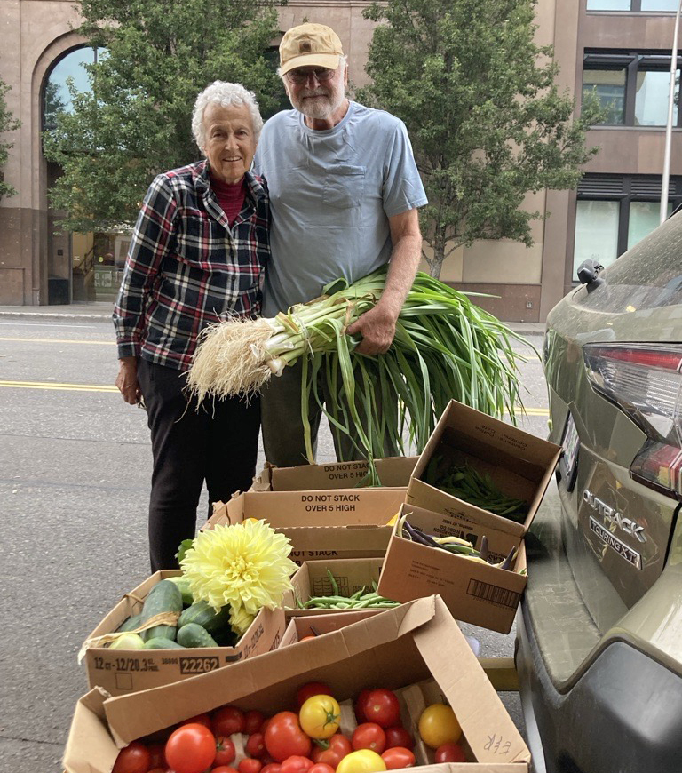 Tim%20and%20Judith%20veggies.jpg